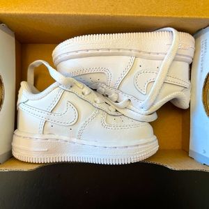 Nike Air Force 1, white, baby shoe